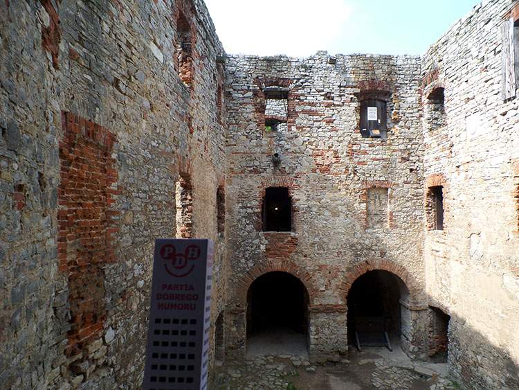 Babice zamek Lipowiec