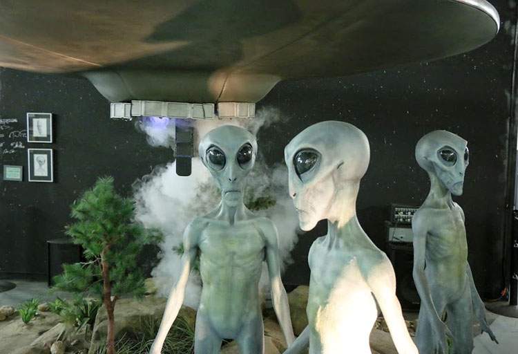 Roswell USA aliens UFO Nowy Meksyk ciekawostki o Amerykanach kosmici obcy ufoludki latający talerz