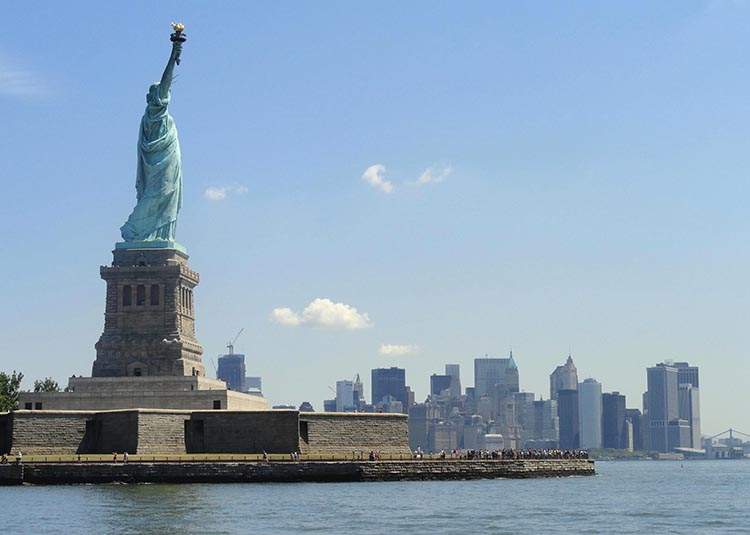 Statua Wolności Nowy Jork największe miasta USA NYC ciekawostki Manhattan wieżowce