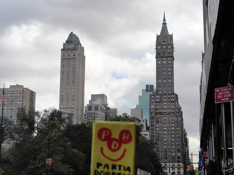 Manhattan Nowy Jork NYC wesoły wieżowiec Happy Skyscraper