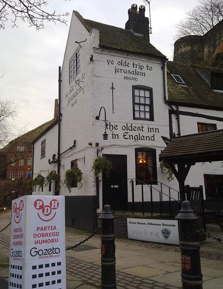 Nottingham Anglia podróże po Anglii Robin Hood najstarszy pub