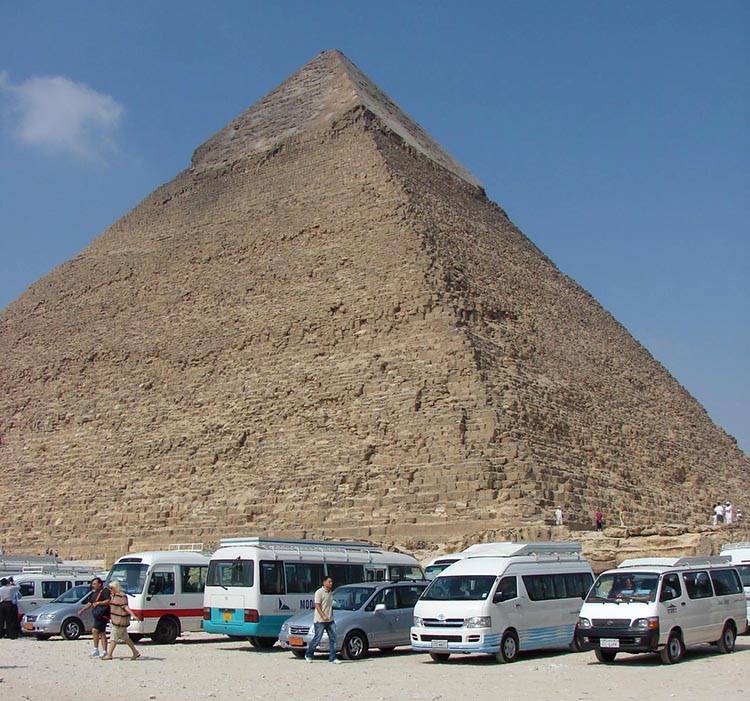 piramidy egipskie ciekawostki Giza Egipt piramida Chefrena