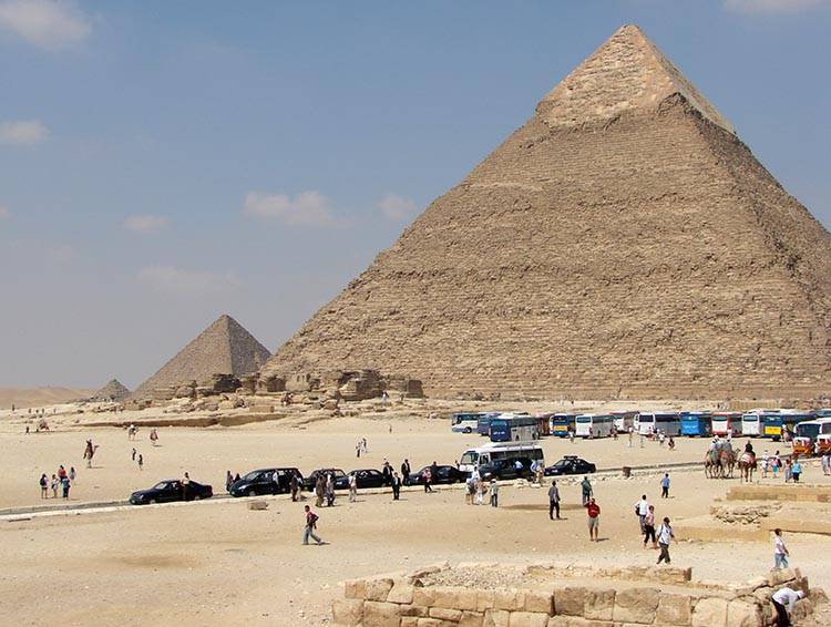 piramidy egipskie ciekawostki Giza Egipt piramida Chefrena