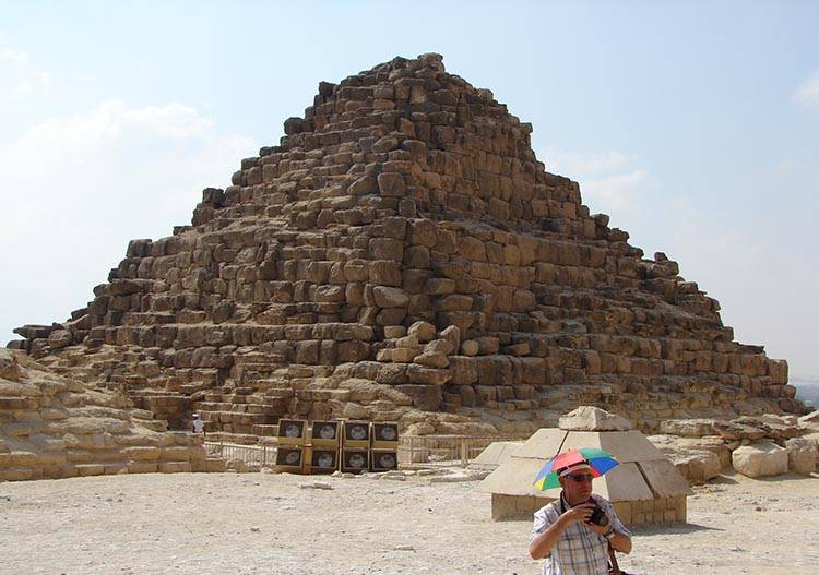 piramidy egipskie ciekawostki Giza Egipt piramida Cheopsa