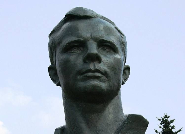 krótkie ciekawostki o kosmosie kosmos kosmonauci planety Jurij Gagarin