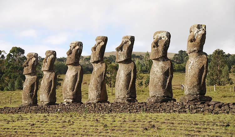 Wyspa Wielkanocna ciekawostki Chile Rapa Nui wycieczki podróże