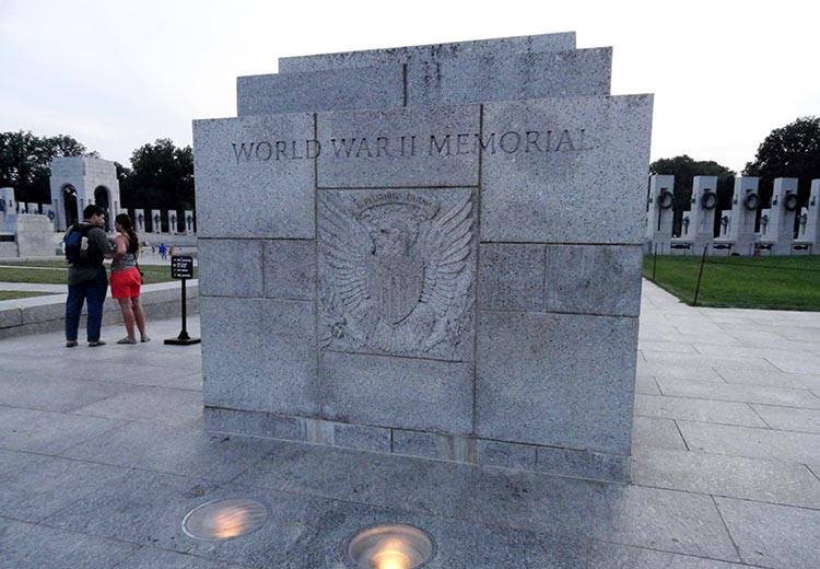 World II War Memorial Waszyngton ciekawostki