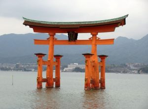 brama torii ciekawostki Japonia Miyajima