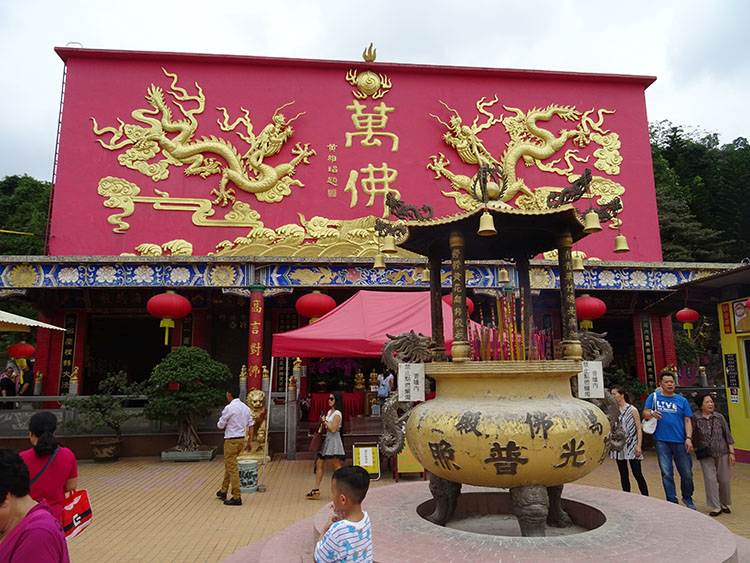 10 tysiecy buddów Hongkong atrakcje