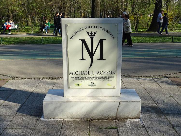 Michael Jackson pomnik Bukareszt Rumunia Park Herastrau