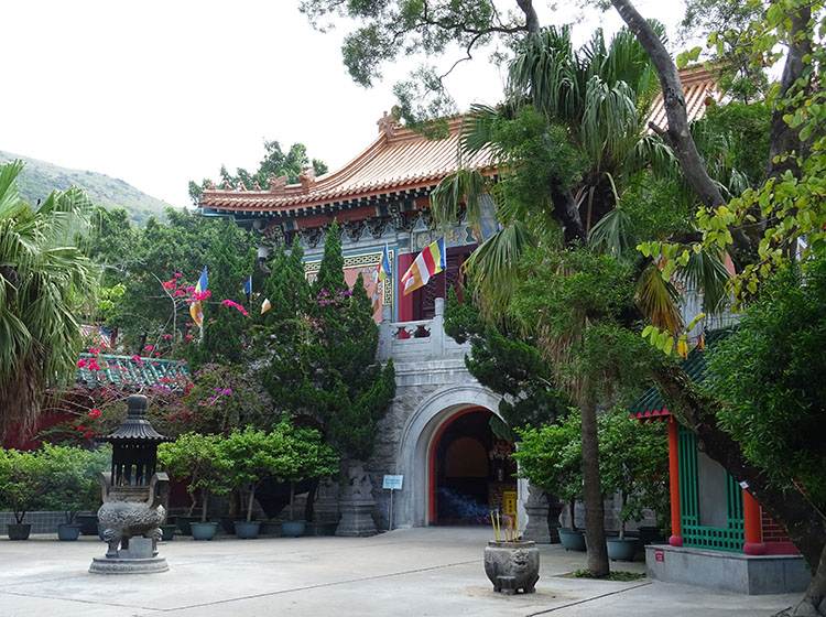 klasztor Po Lin monastery hongkong atrakcje