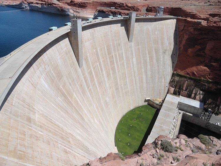 tama zapora Glenn Canyon Dam rzeka Kolorado Arizona Stany Zjednoczone ciekawostki