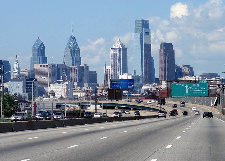 Filadelfia wieżowce samochody autostrada