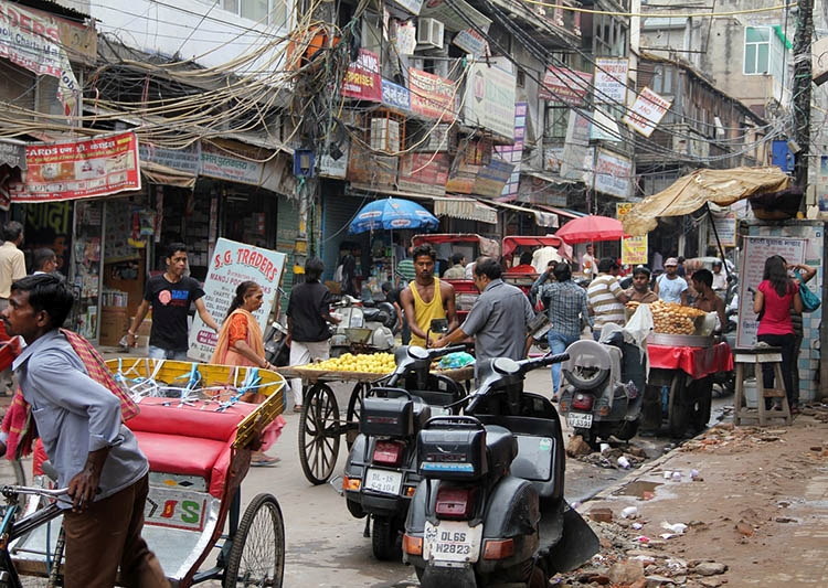 Delhi ulica Indie ciekawostki atrakcje kultura zabytki