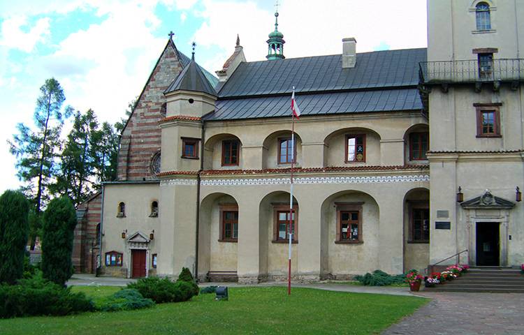 klasztor cystersów Wąchock ciekawostki atrakcje zabytki dowcipy o Wąchocku