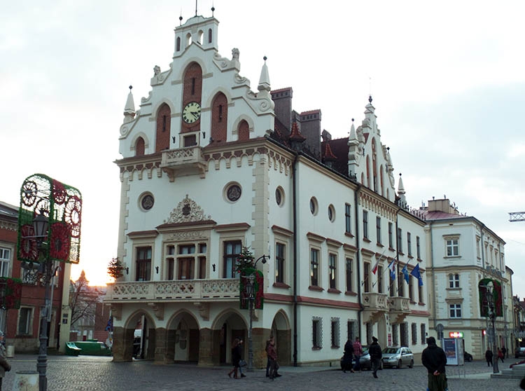 ratusz w Rzeszowie rynek Rzeszów ciekawostki atrakcje