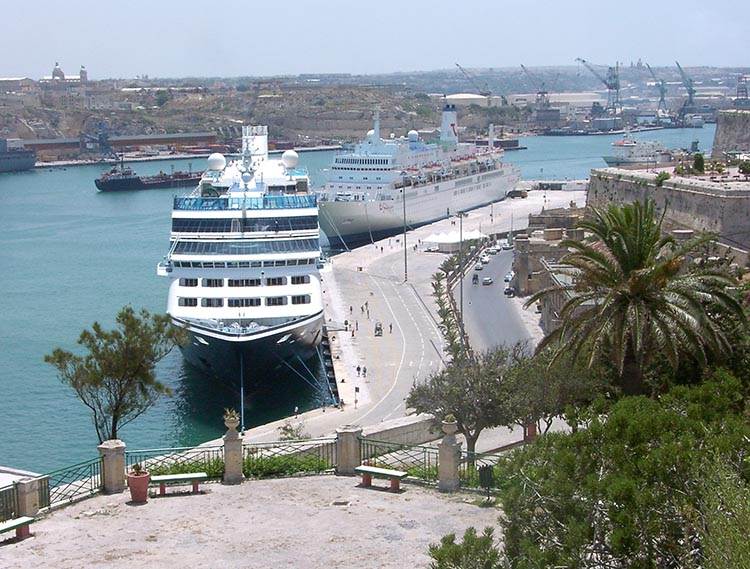 port w Valetcie stolica Malty Valetta ciekawostki