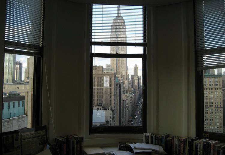 Nowy Jork widok z okna na Manhattan