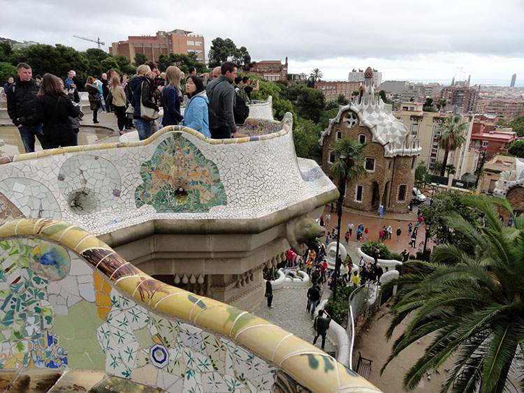 Park Guel Gaudi Barcelona ciekawostki