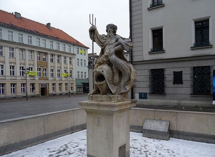 Fontanna Neptuna w Gliwicach województwo śląskie atrakcje zabytki