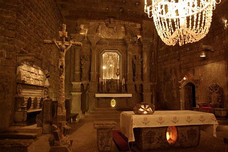kaplica kopalnia soli Wieliczka ciekawostki
