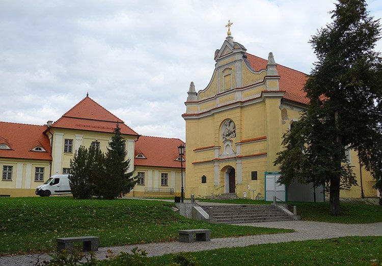 kościół św. Jerzego Gniezno ciekawostki atrakcje zabytki
