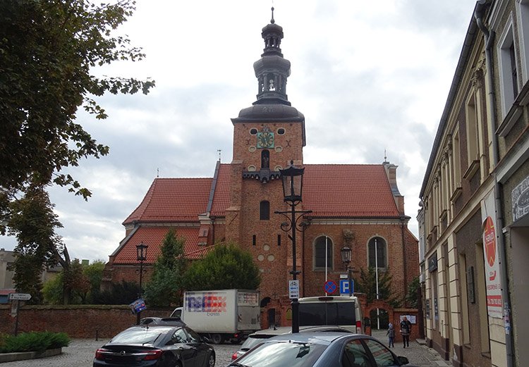kościół świętej Trójcy Gniezno ciekawostki atrakcje zabytki