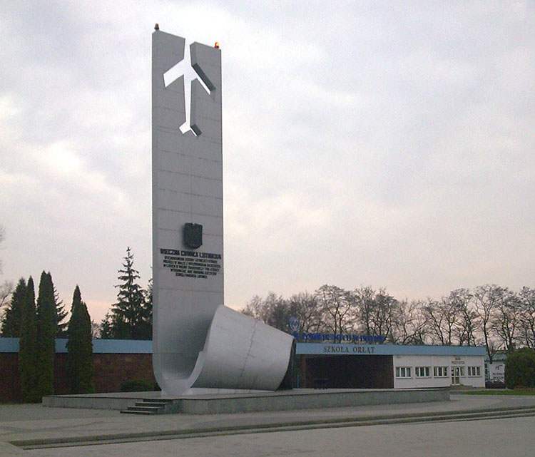 pomnik Dęblin ciekawostki zabytki atrakcje
