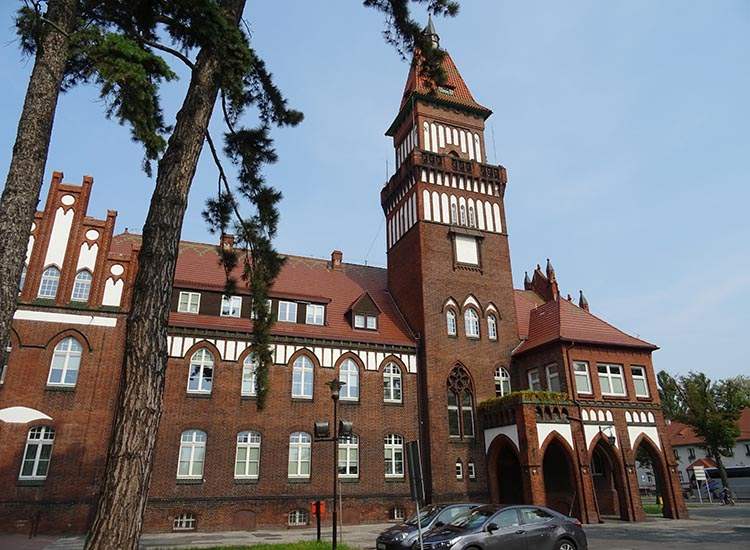 ratusz Inowrocław ciekawostki zabytki