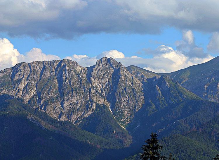 Zakopane noclegi w Zakopanem góra Giewont Tatry niebo
