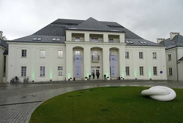 pałac zamek biskupów łuckich  Janów Podlaski ciekawostki