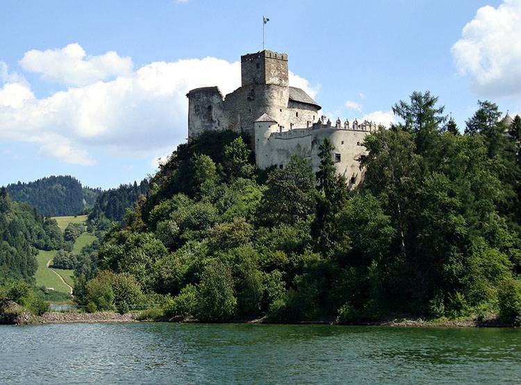 zamek Niedzica góry Pieniny ciekawostki atrakcje