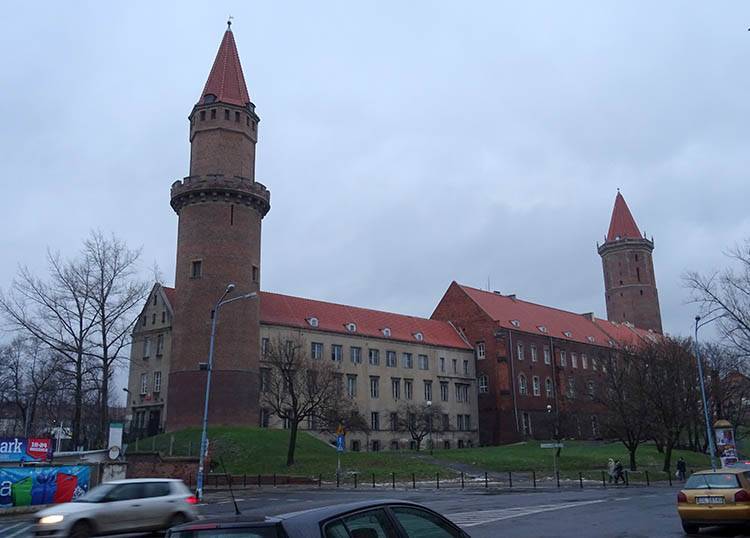 zamek piastowski Legnica ciekawostki atrakcje zabytki Legnicy
