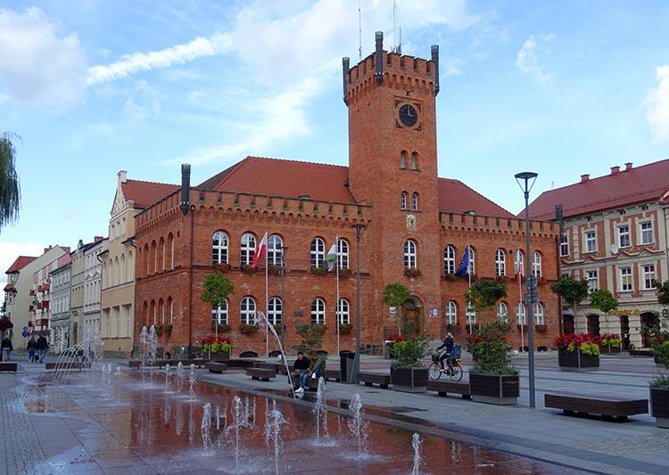ratusz rynek Szczecinek ciekawostki