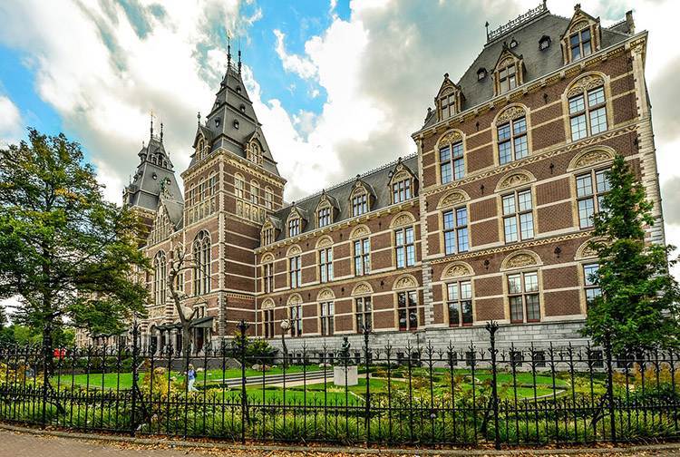 Rijksmuseum Amsterdam ciekawostki o Amsterdamie Holandia atrakcje