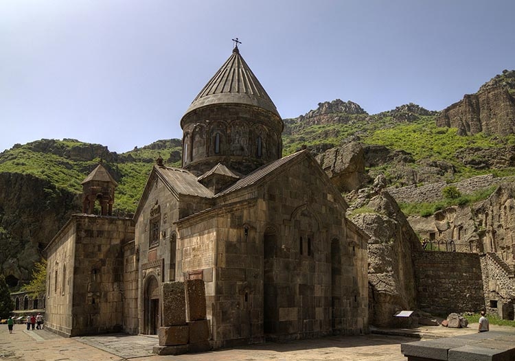 klasztor Geghard Armenia ciekawostki zabytki atrakcje historia