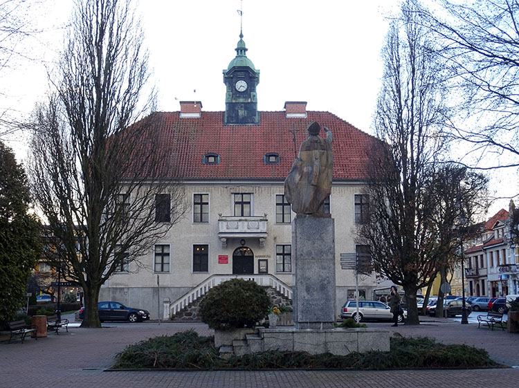 ratusz Mrągowo ciekawostki zabytki atrakcje