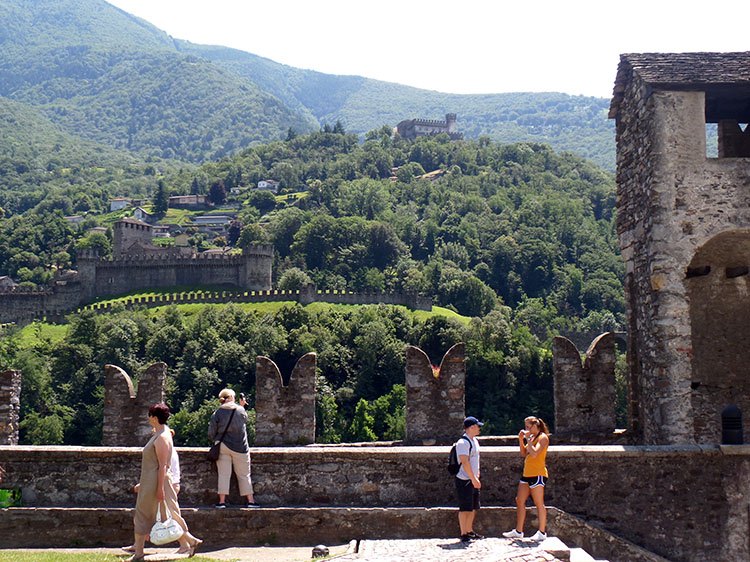 Castelgrande Bellinzona ciekawostki Szwajcaria atrakcje zabytki