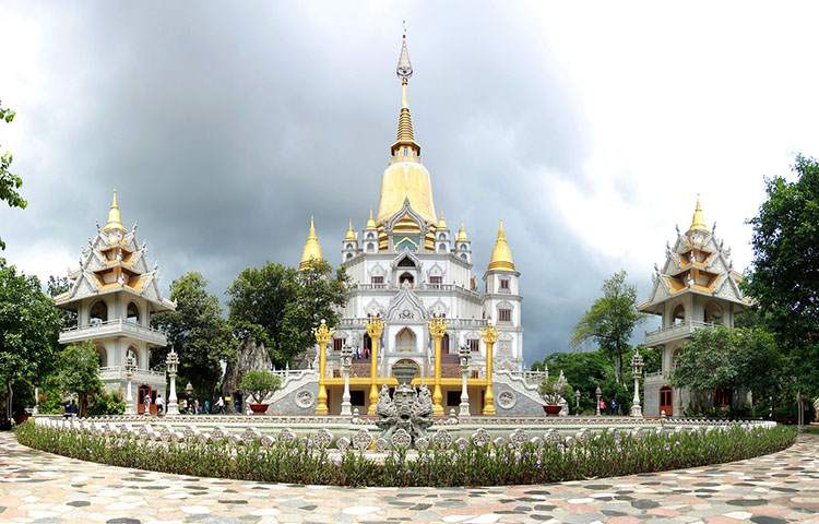 Buulong pagoda w Wietnamie atrakcje zabytki