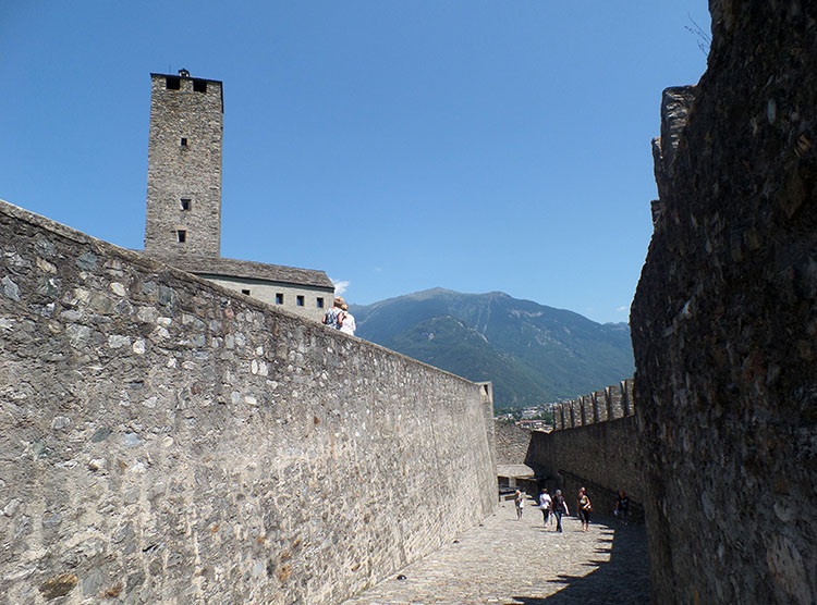 Castelgrande Bellinzona ciekawostki Szwajcaria atrakcje zabytki