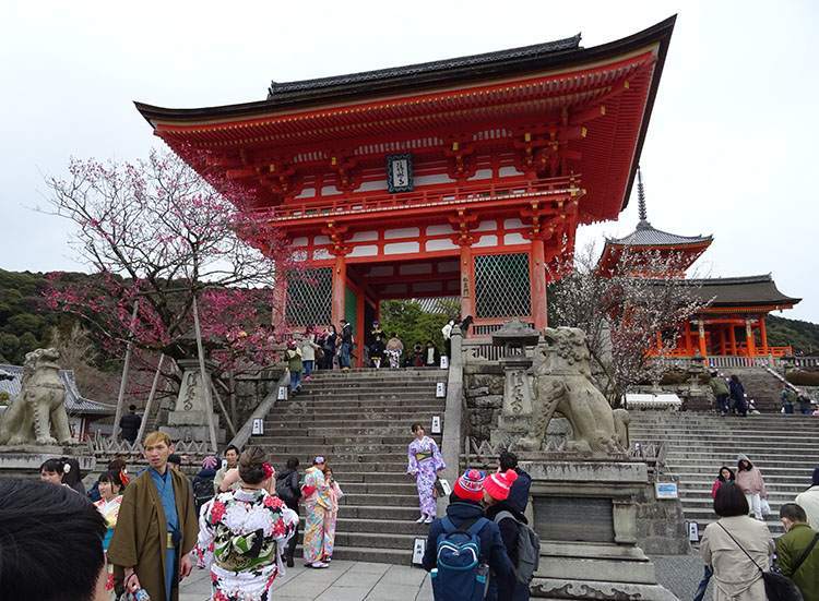 Kiyomizu-dera Kioto ciekawostki atrakcje Japonia Kyoto
