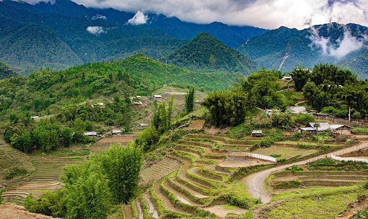 Lao Cai Wietnam ciekawostki atrakcje zabytki