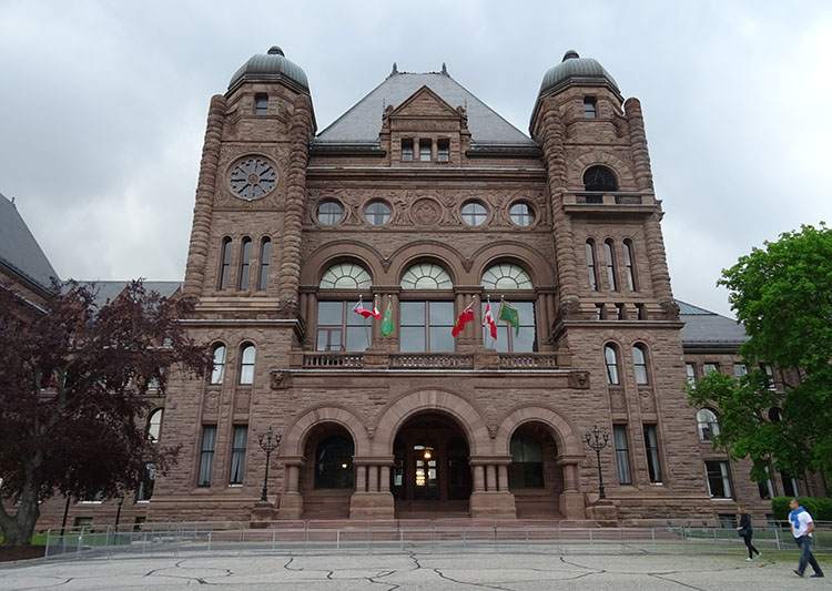 Ontario parlament Toronto ciekawostki Kanada atrakcje