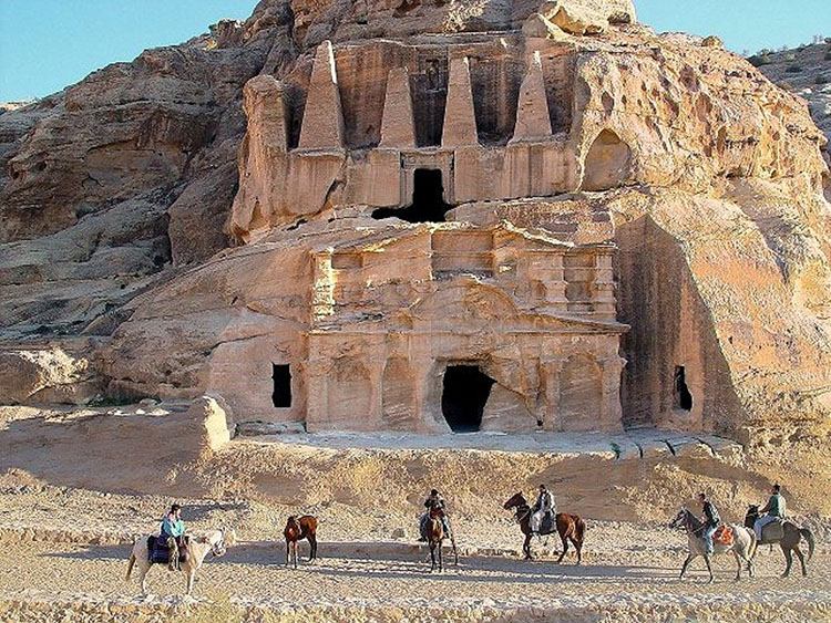 Petra ciekawostki Jordania atrakcje zabytki