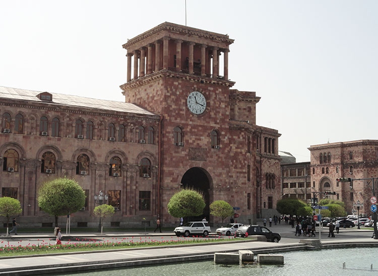 Plac Republiki Erywań ciekawostki atrakcje zabytki Armenia Yerevan
