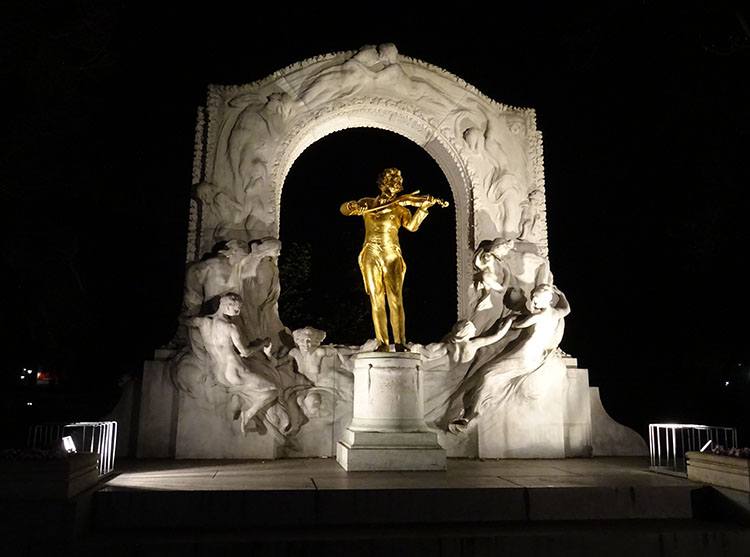 Stadtpark Johann Strauss Wiedeń ciekawostki Austria zabytki atrakcje
