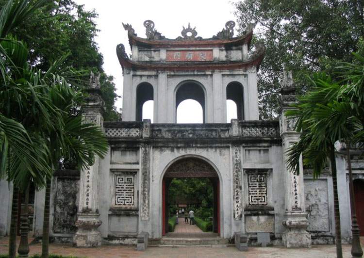 Świątynia Literatury Hanoi ciekawostki atrakcje Wietnam