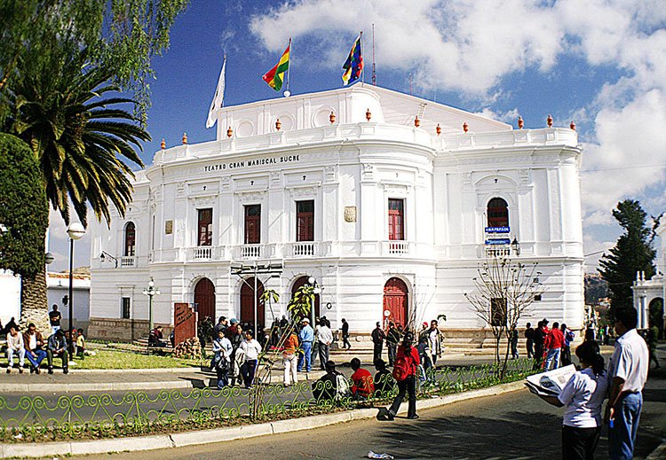 Teatro Gran Mariscal Sucre ciekawostki Boliwia atrakcje zabytki
