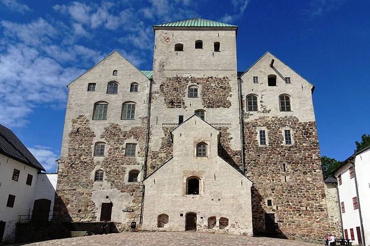 Turku zamek Finlandia ciekawostki zabytki atrakcje