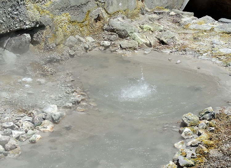 gorące źródła wody geotermalne Furnas atrakcje ciekawostki Sao Miguel Azory